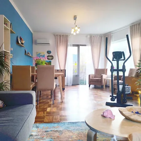 Casa Corner *